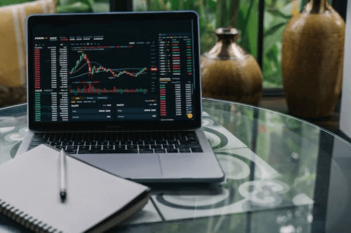 Akvembrutox AI investment community and expert support